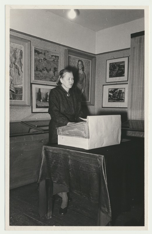 foto Viljandi muuseum, kodu-uurimisring, esineb Klara Rebane 1959? foto L.Vellema