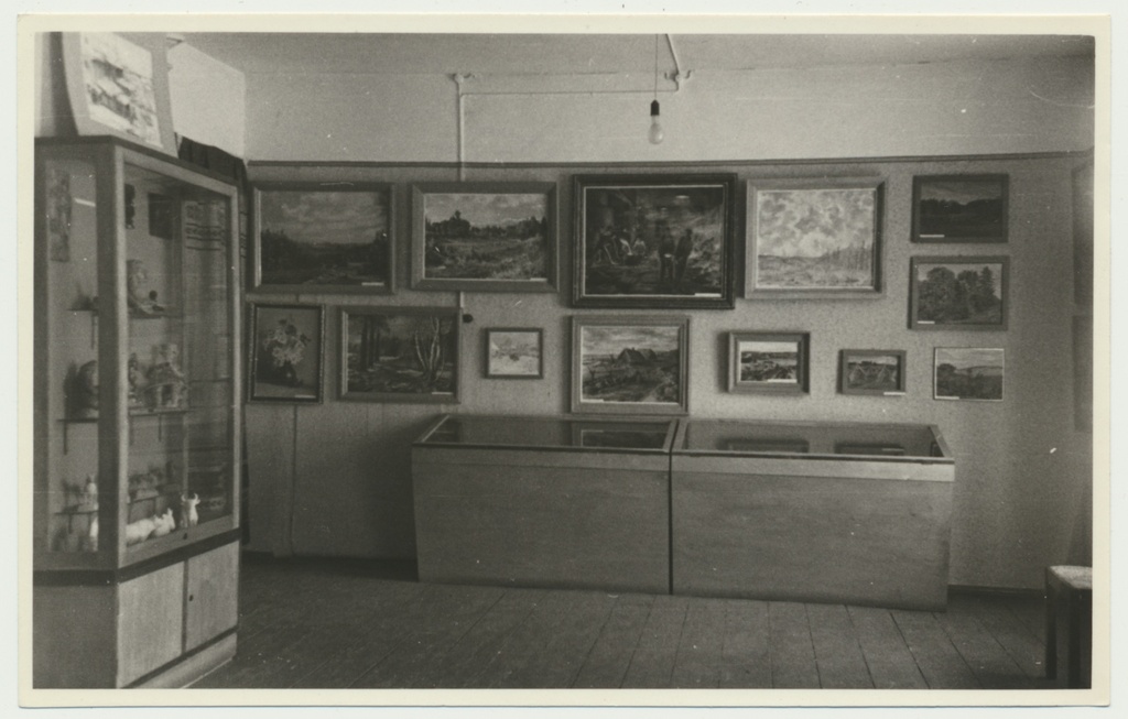 foto Viljandi muuseum, näitus tarbe- ja kujutav kunst 1960 foto L.Vellema
