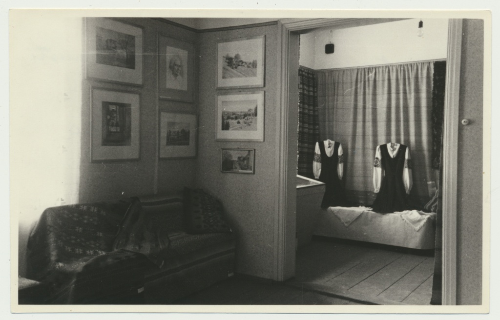 foto Viljandi muuseum, näitus tarbe- ja kujutav kunst 1960 foto L.Vellema