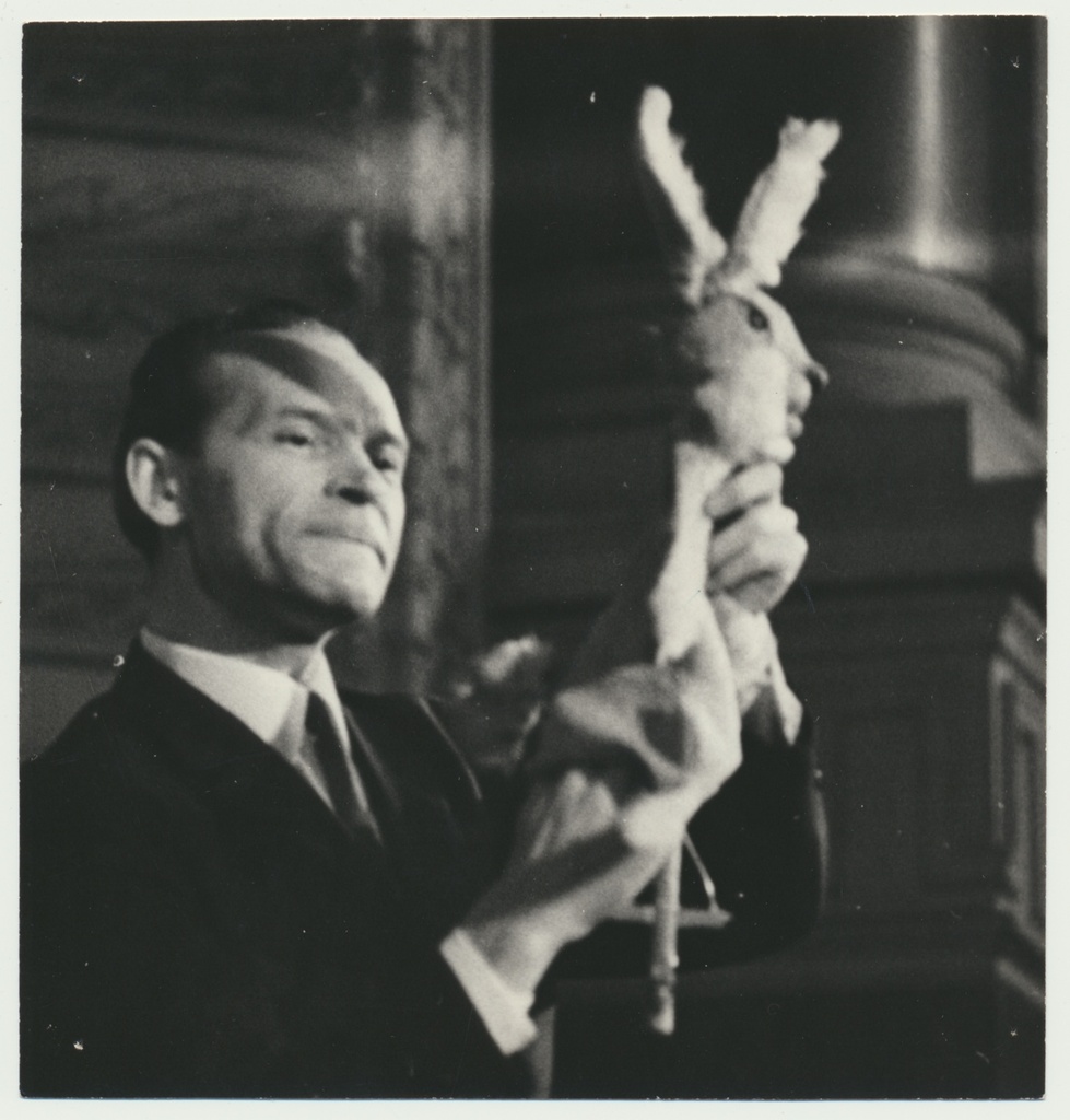 foto Viljandi Isetegevuslik Nukuteater, kohtumine, Ferdinand Veike u 1970 foto E.Veliste