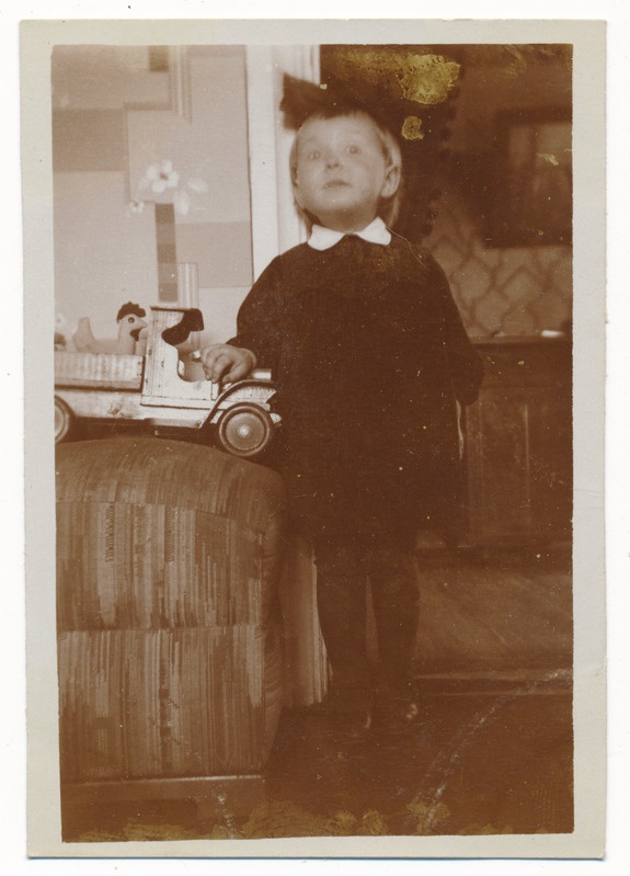 foto, Helgi Raidal 3.a., mänguauto, 1936
