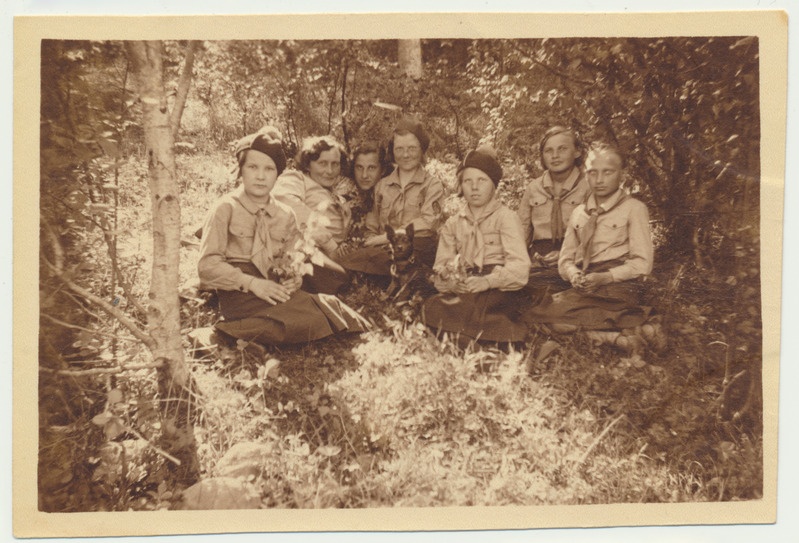 foto, kodutütred Uue-Võidus u 1938