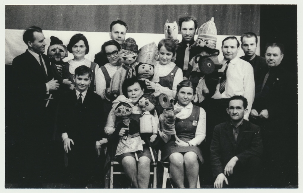 foto Viljandi Isetegevuslik Nukuteater, lavastuse Havi käsul tegelased, 1970 foto E.Veliste