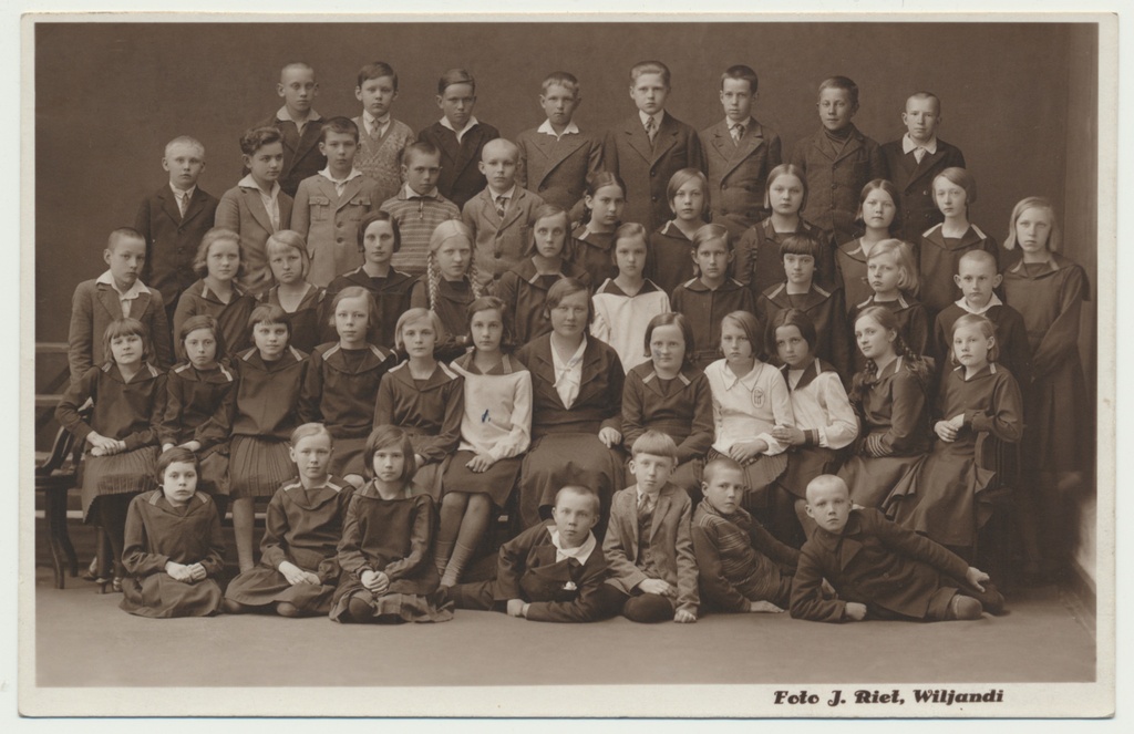 foto Viljandi EHS-i kool, grupp, 1932 F J.Riet