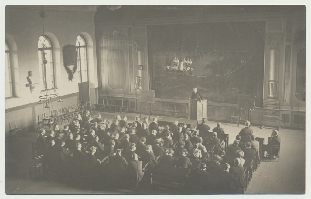 foto, õpetajate täienduskursused Viljandi EHS-i saalis u 1913