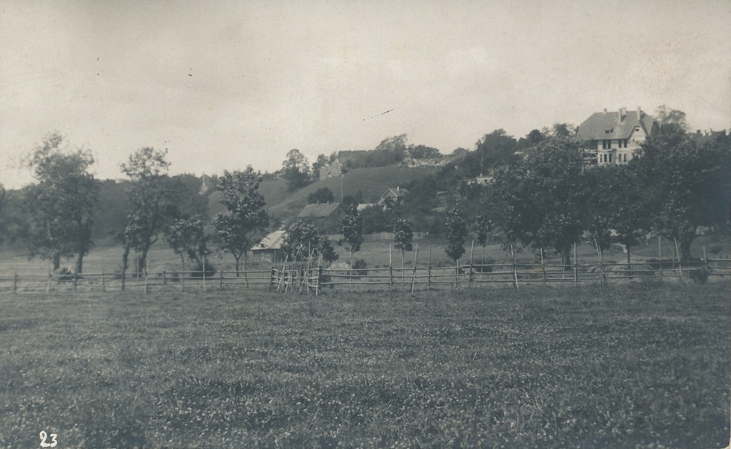 foto Viljandi järveäärne, lossimäed