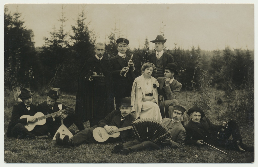 foto Viljandi linna moosekandid (?), 1912