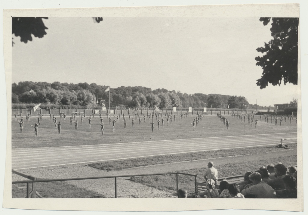 foto Viljandi, III Maanoorte spordimängud, staadion, 1963 F A.Kiisla