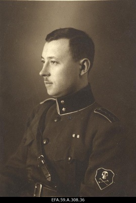 Lieutenant Valter Proosa, Cooperian Partisanide Polgu Officer.  duplicate photo