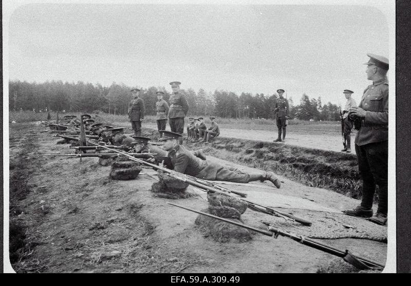 Officers of the single football battalion in Kuperjanov at the exercises.