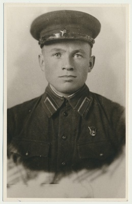 foto Anatoli Kolobajev, Viljandi hävituspataljon'i II roodu komandör, u 1941  duplicate photo