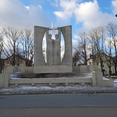 Kohtla Järve. Monument tööle. rephoto