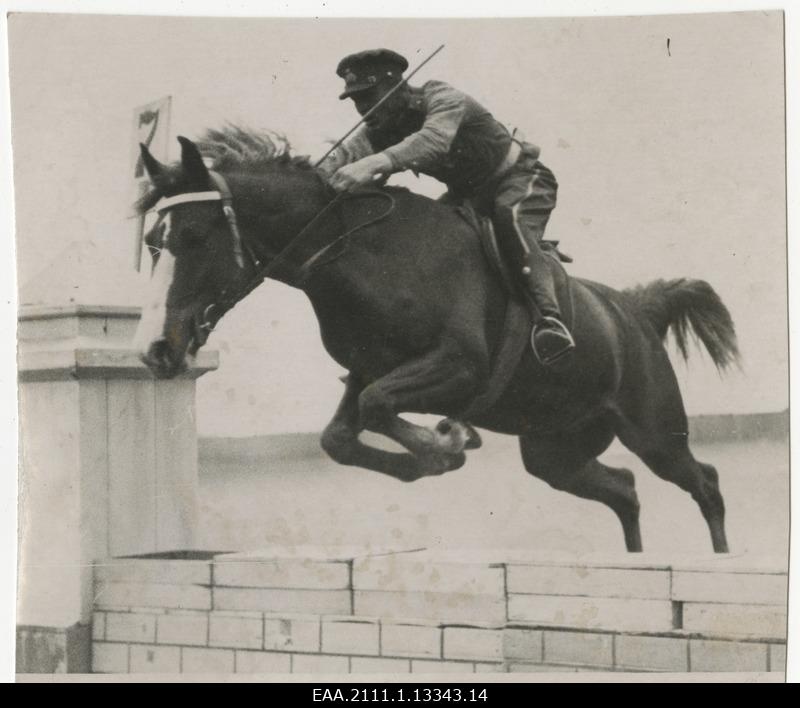 Riding races of the rider regiment 18.05.1935 Lembitu in the armhole field, rider crossing barrier No. 7