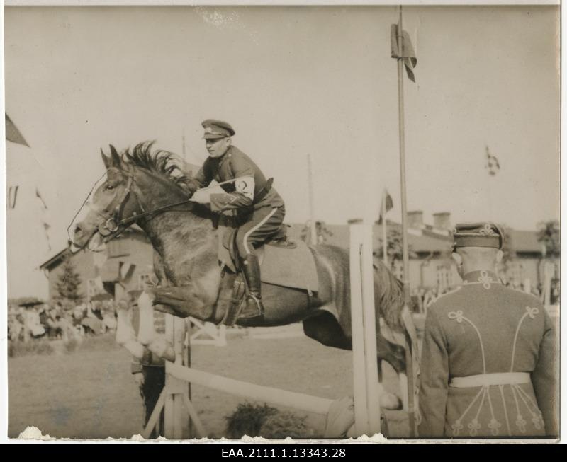 Riding races of the rider regiment on the Lembitu Arms Square, crossing the barrier of the rival
