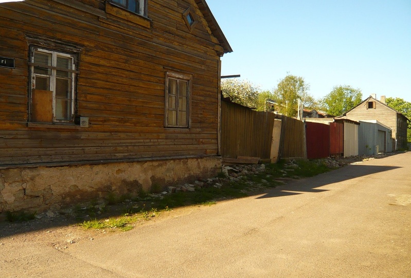 Vaade Tisleri tänavalt Naeri tänavale. rephoto