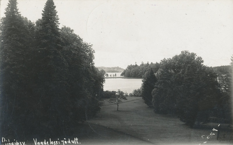 Fotopostkaart: Pühajärv. Vaade lossi rõdult.