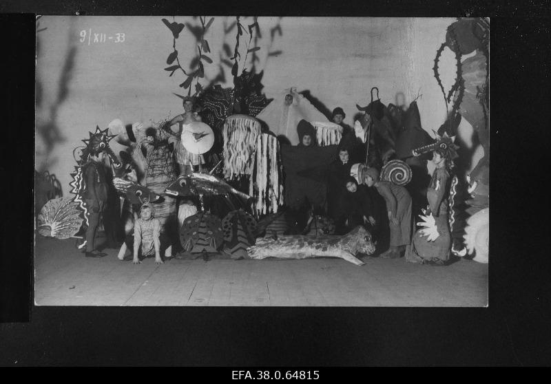 Students of Pärnu German school are performing in the show.