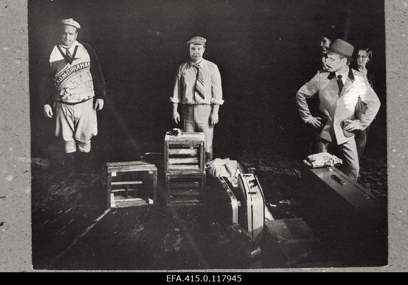 The scene from Majakovsky's play "Saun" L. Koidula nim. Pärnu Drama Theatre. Ivan Ivanovič - Peeter Kard, Pobedonossikov - Mihkel Smeljanski, Optimistenko - Jüri Vlassov.