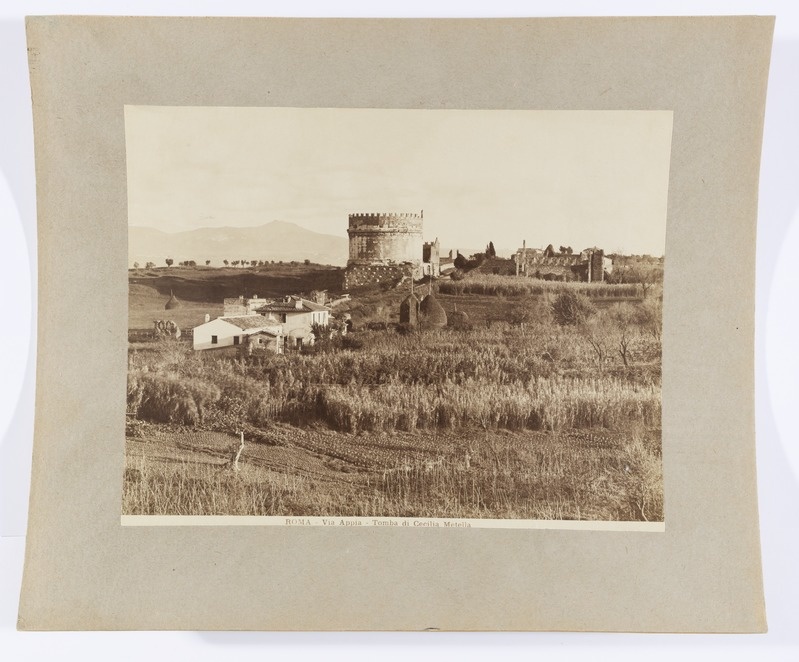 Cecilia Metella mausoleum Via Appia ääres Itaalias