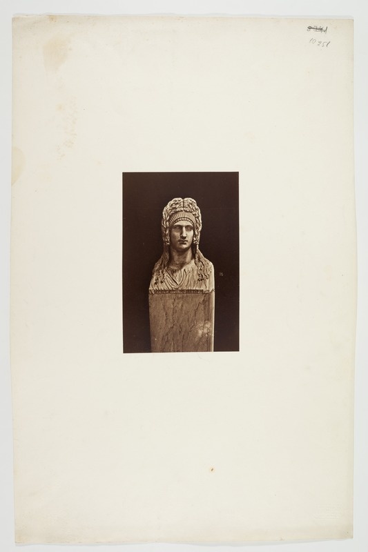 Herm (tragöödia allegooria). Skulptuur Vatikani muuseumis Roomas