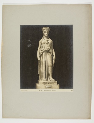 Karüatiid. Skulptuur Vatikani muuseumis Roomas  duplicate photo