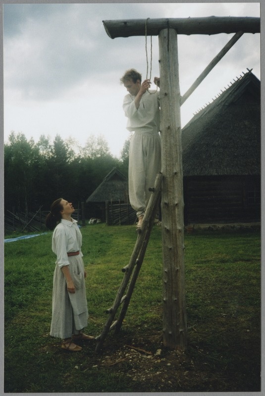 Fotod lavastusest "Tõde ja õigus"