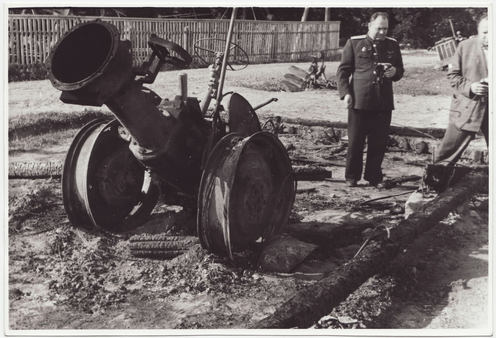 Helme Mehhaniseerimiskooli traktorikuuri tulekahju tagajärjed, 1958.a.
