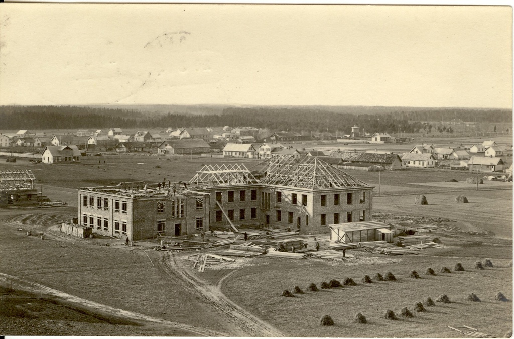 Construction of Türi school house