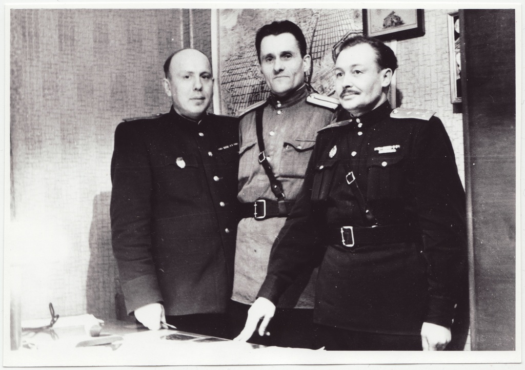 Kolmikportree: A. Jürna, A. Laan, A. Andrejev, 1952.a.