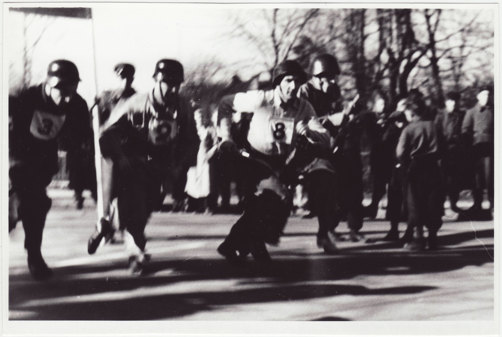 Kevadine tuletõrje teatejooks: start, 1951.a.