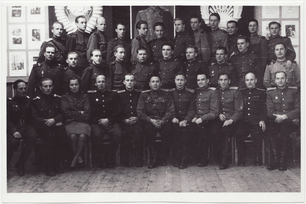 Sõjaväestatud tuletõrje nooremkomadöride kooli viimane lend, 1951.a.