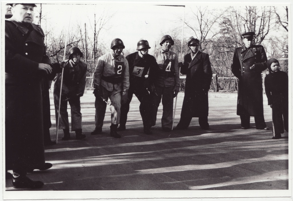 Tuletõrje kevadise teatejooksu start Kadriorus, 1952.a.