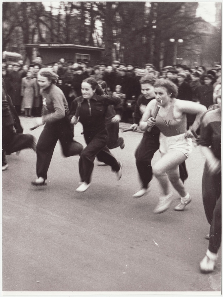 Spordikollektiivide ümberlinna teatejooks: start, 1955.a.