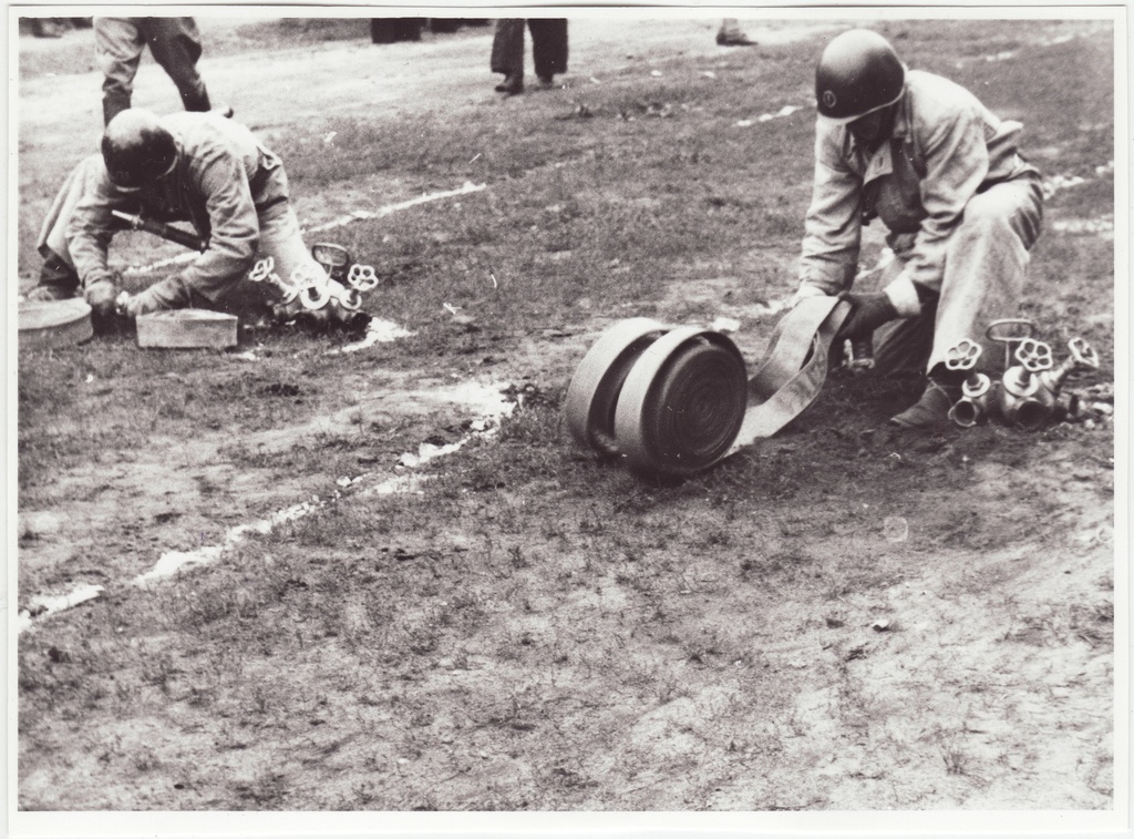 Takistusribal voolikute ühendamine, 1954.a.