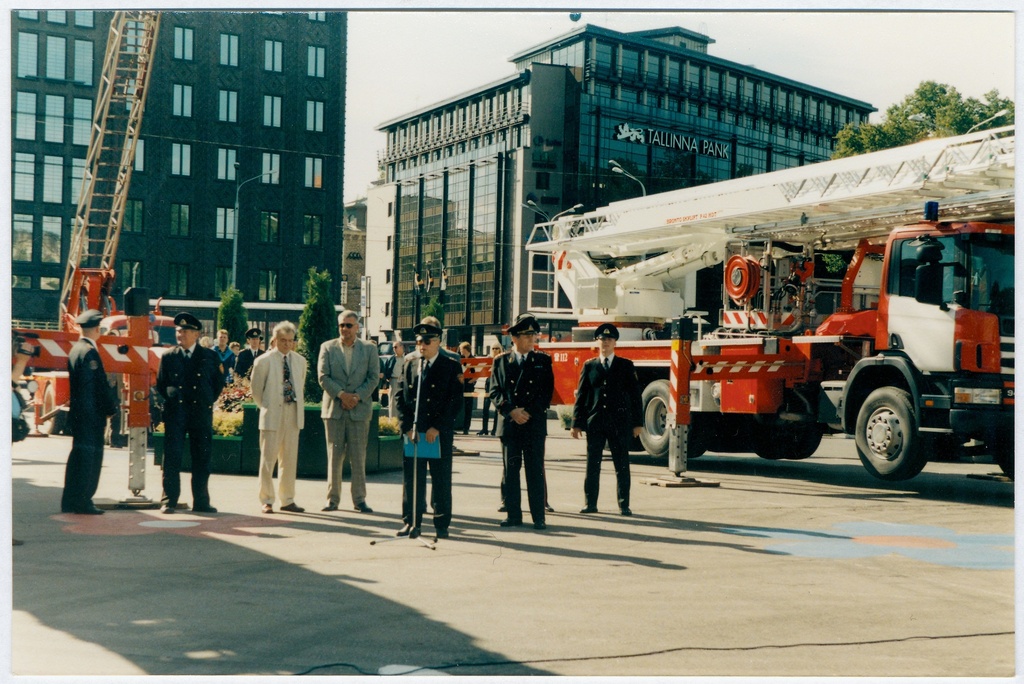 Kahe uue Bronto päästetõstuki üleandmine Tallinna linnale
