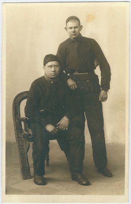 Meisterkorstnapühkija E.Mandrat ja Elmar Veskimägi, 1935.a.  duplicate photo