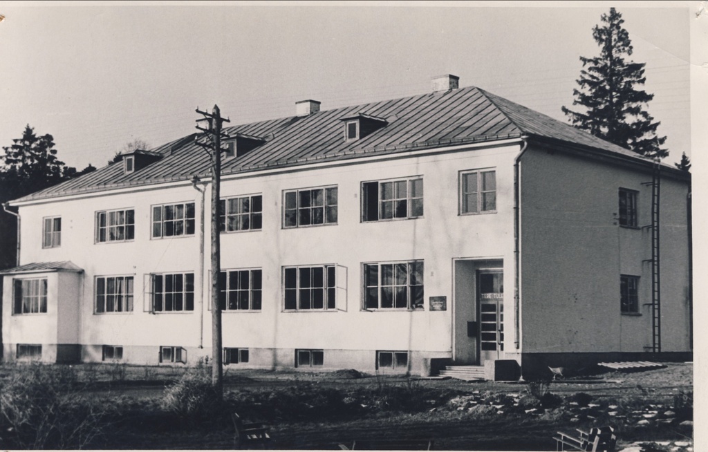 Photo. Järvakandi. Estonian School House