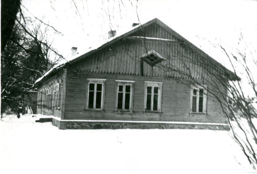 Tuhalaane schoolhouse I.