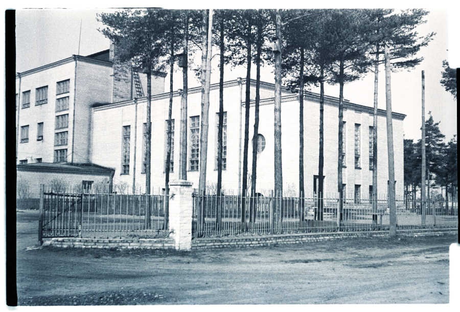 Railway 73, 10. Secondary school