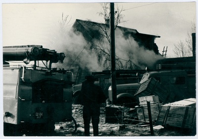 Tulekahju A. Reha elumajas. 1961.  duplicate photo