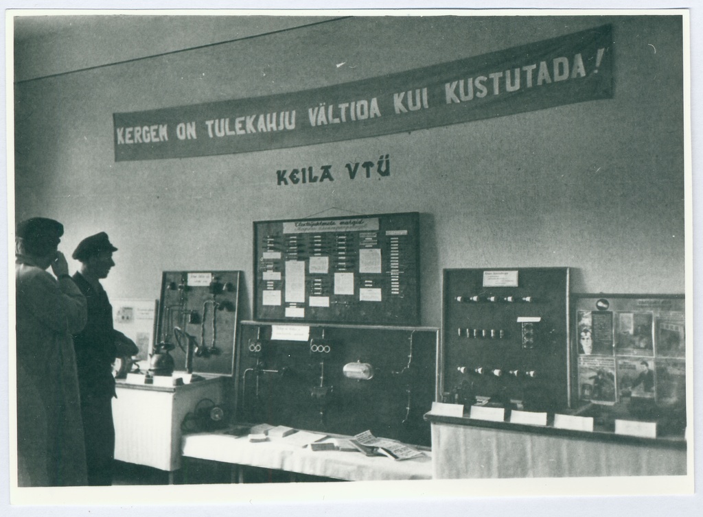 Tuletõrjenäitus Keilas. Esimesed külastajad 1960