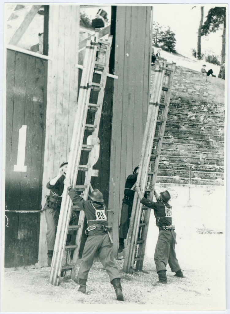 3. Balti tuletõrjespordi spartakiaad: Tõmbredeli püstitamine, 1963.a.