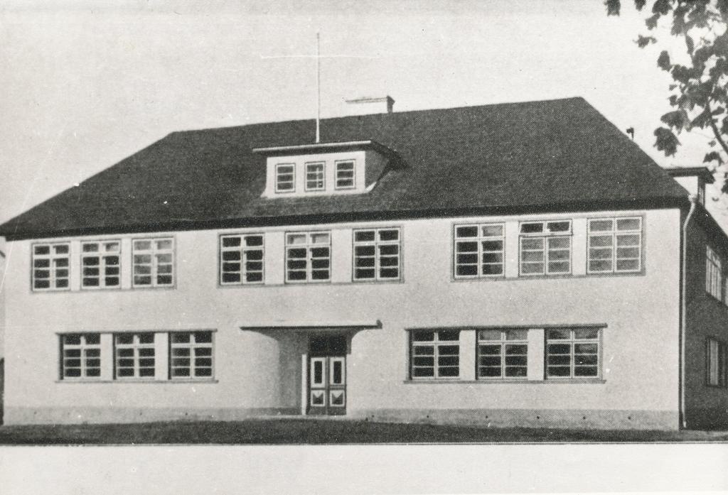 Photo Canepi primary school in Võrumaa (built in 1936). Architect H.Kuvasto)