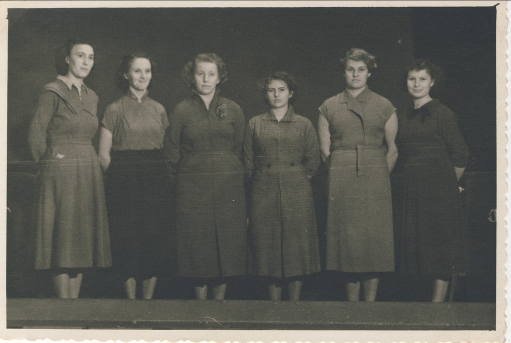 Foto. Järvakandi õpetajate naisansambel