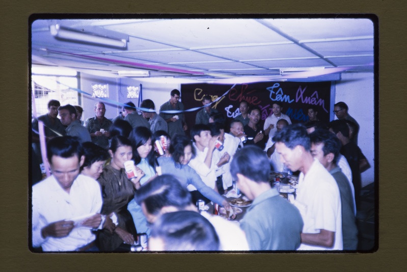 Sõdurite pidulaud Vietnamis Duc Thanhis