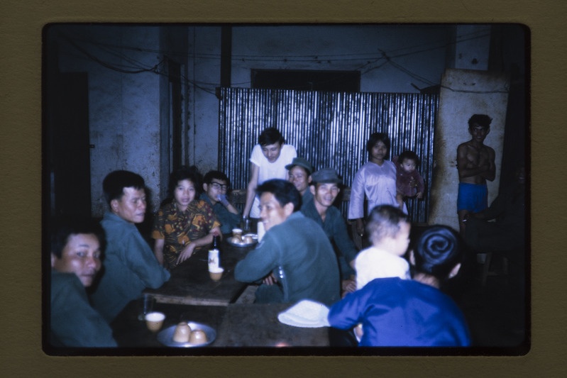 Sõdurite koosviibimine Binh Bas Vietnamis