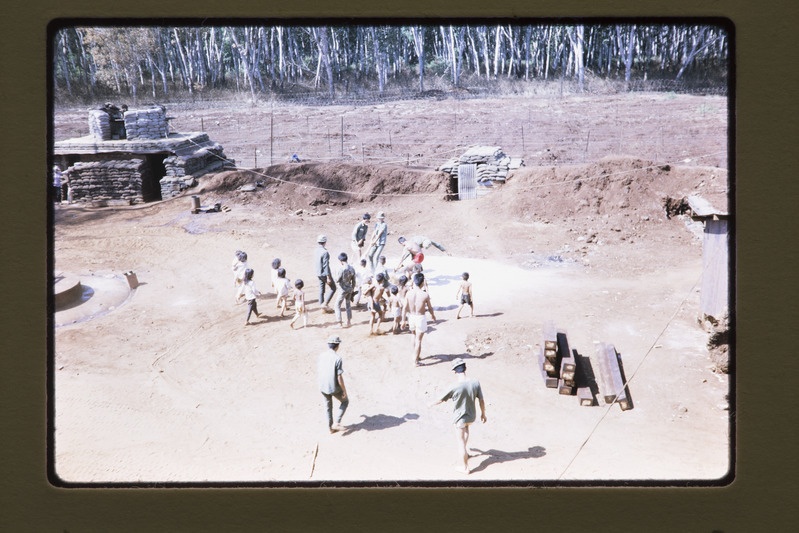 Rahvas Vietnamis külatänaval