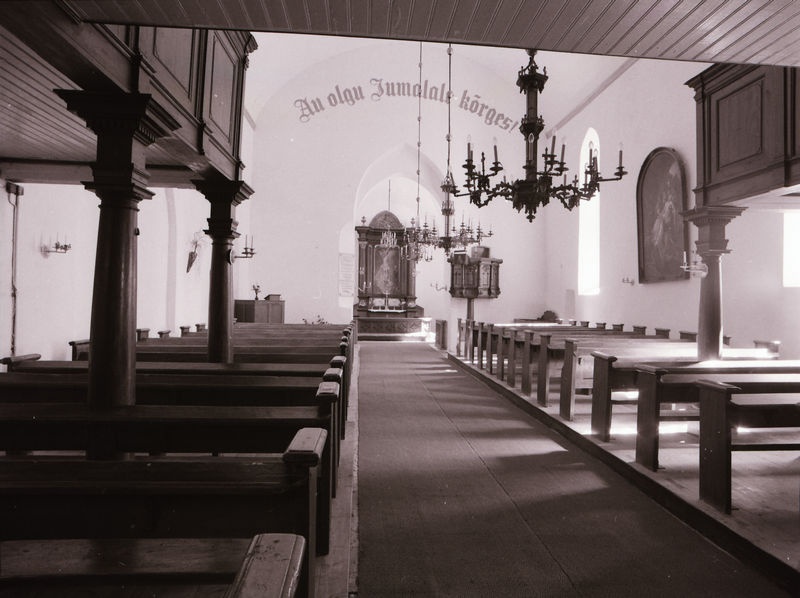 Kose kiriku interjöör