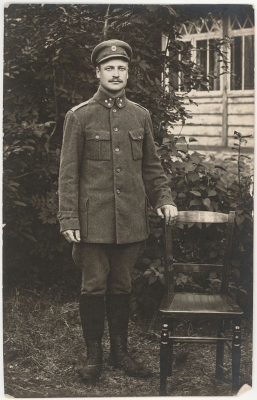 Sõjaväelane