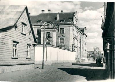 Photo: Pärnu City Hospital (Sillutise?) On the street.  duplicate photo